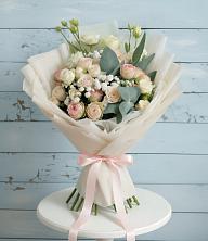 Букет цветов из:  Розы и Лизиантусы в Зелёную Поляну