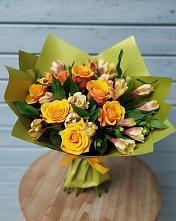 Букет цветов из:  Альстромерии и Розы в Зелёную Поляну
