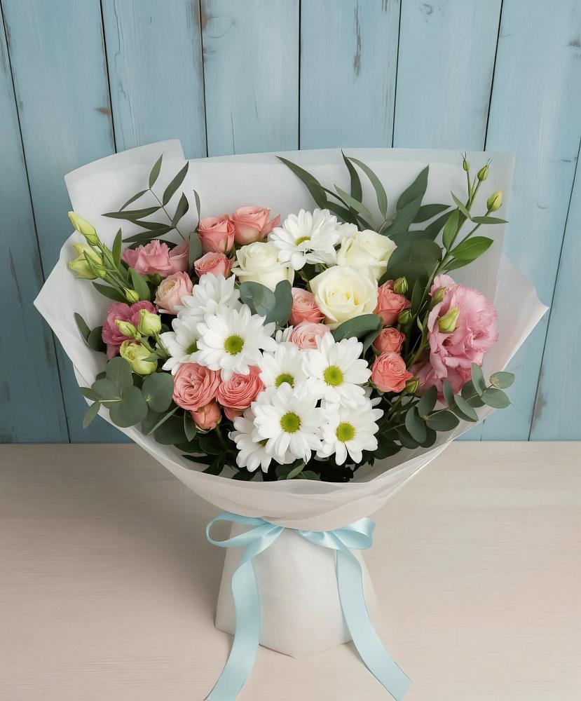 Букет цветов из: Розы, Лизиантусы и Хризантемы в Зелёную Поляну