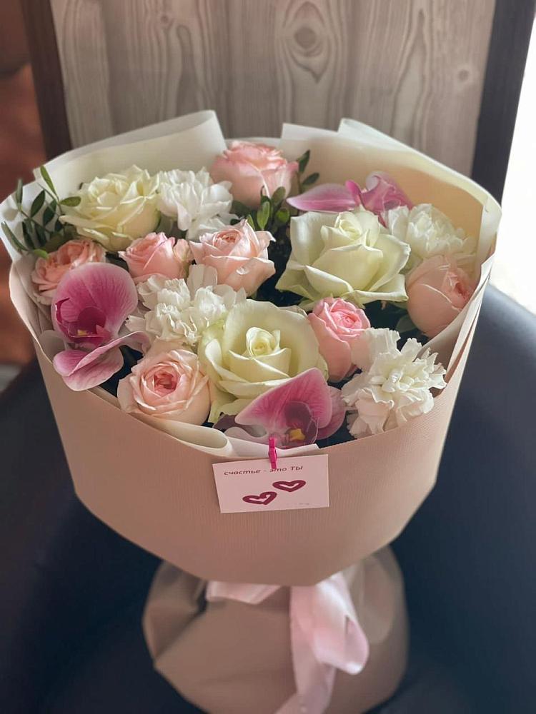 Букет цветов из: Орхидеи, Розы и Гвоздики в Зелёную Поляну