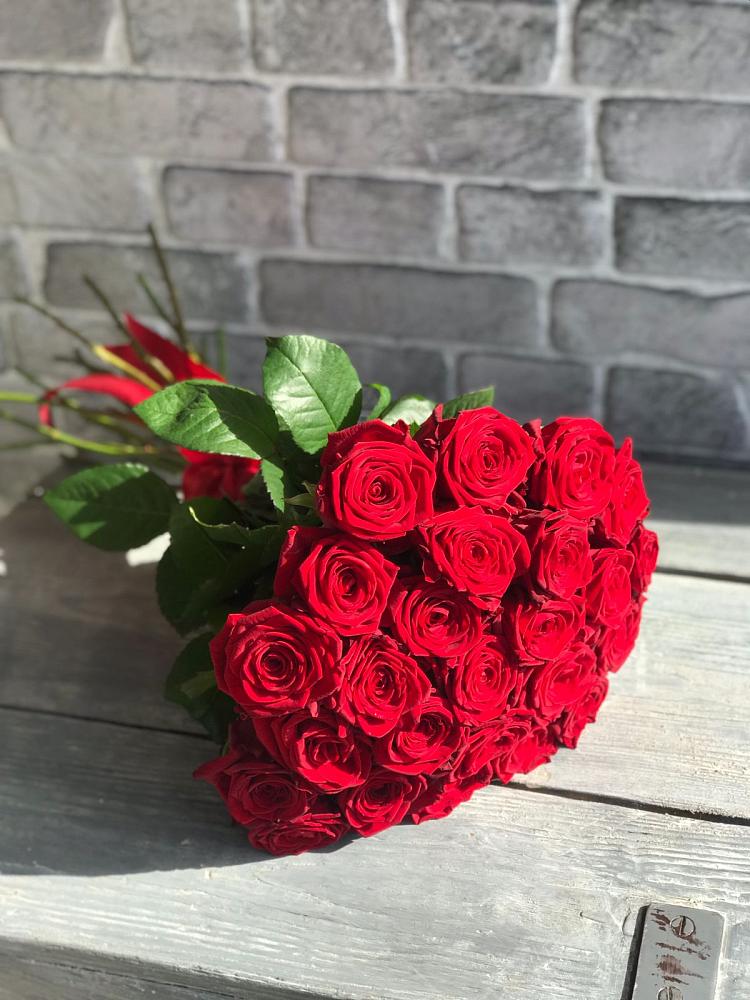 Букет Красные розы Фридом в Зелёную Поляну