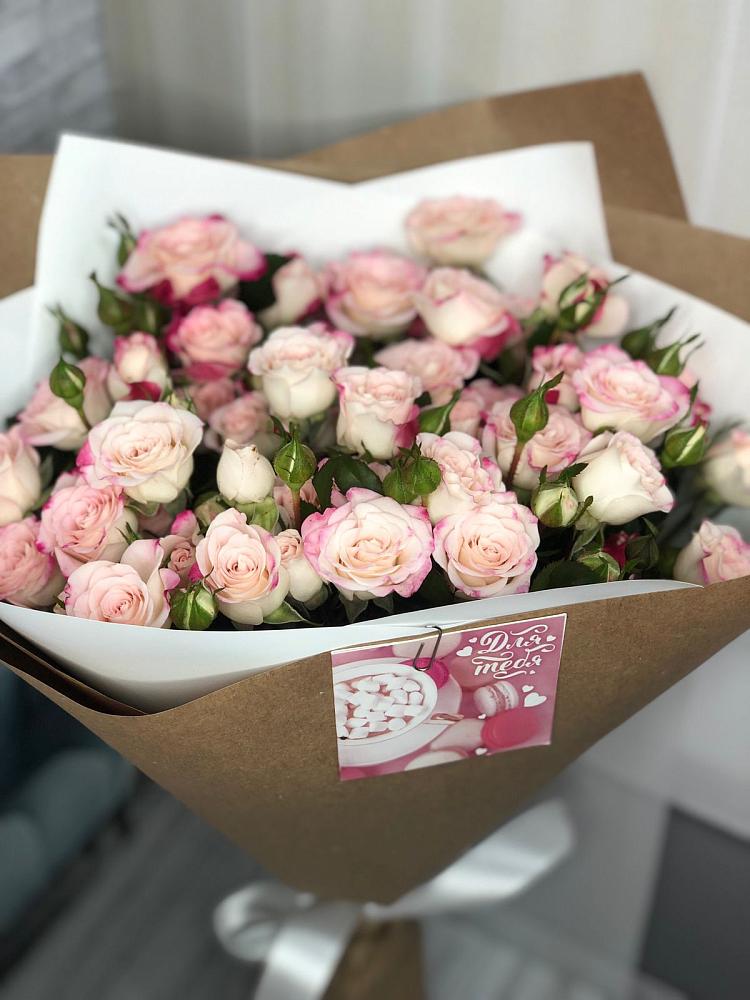 Букет цветов из: Розы в Зелёную Поляну