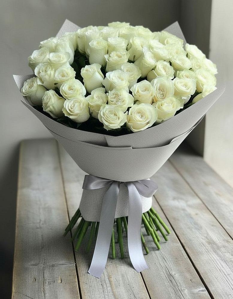 Букет 35 Белых роз в Зелёную Поляну