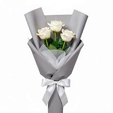 Букет 3 белые розы в Зелёную Поляну