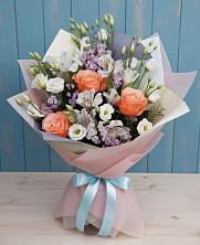 Букет цветов из:  Лизиантусы, Розы, Альстромерии и Гипсофила в Зелёную Поляну