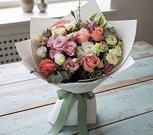 Букет цветов из:  Розы, Лизиантусы и Гвоздики #REPLACE_PRED# Зелёную Поляну