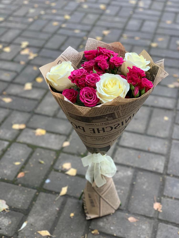 Букет цветов из: Розы в Зелёную Поляну