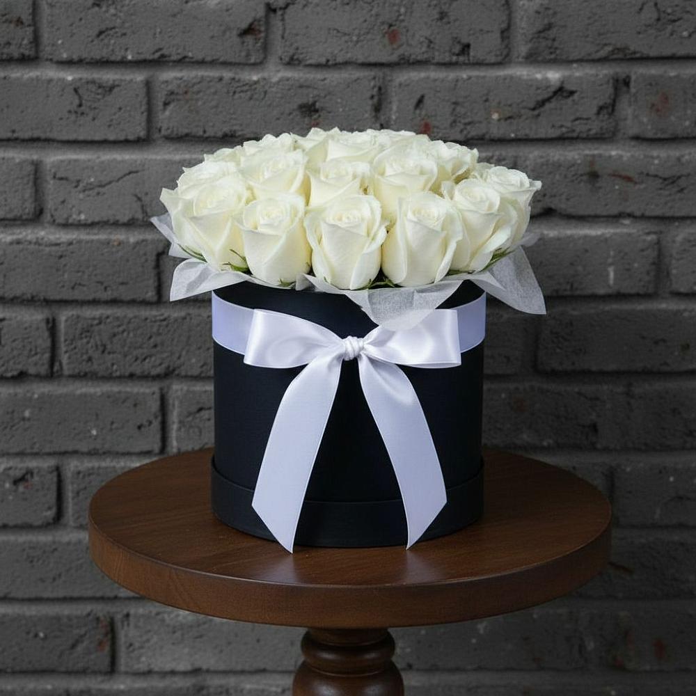 Цветочная композиция из Розы в шляпной коробке в Зелёную Поляну