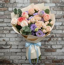 Букет цветов из:  Розы, Лизиантусы и Гвоздики #REPLACE_PRED# Зелёную Поляну